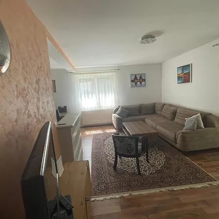 Relax بيت للعطل Gornji Cevljanovici